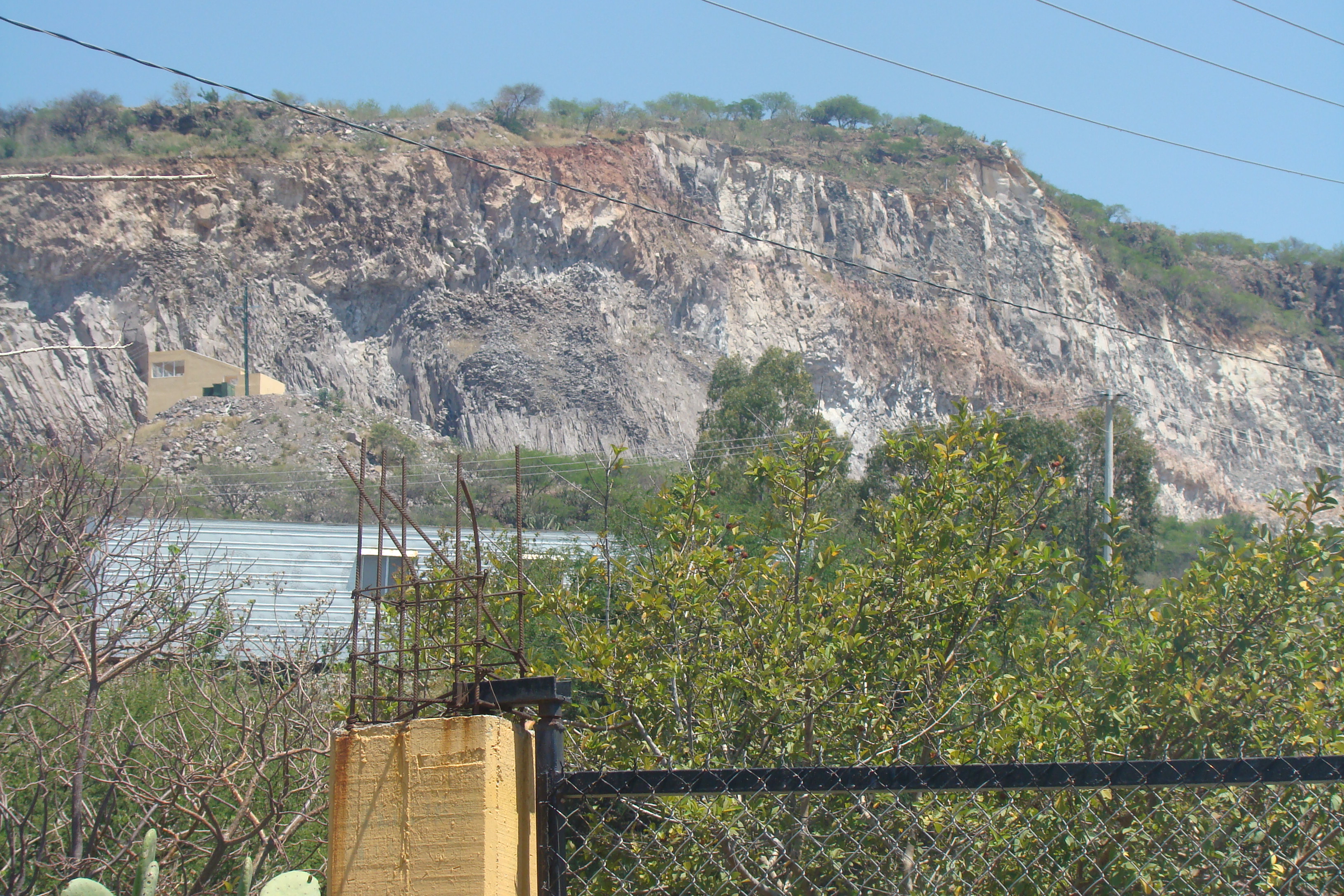 LAS AUTORIDADES NO NOS APOYAN, ASEGURARON HABITANTES DE LA ORDEÑA