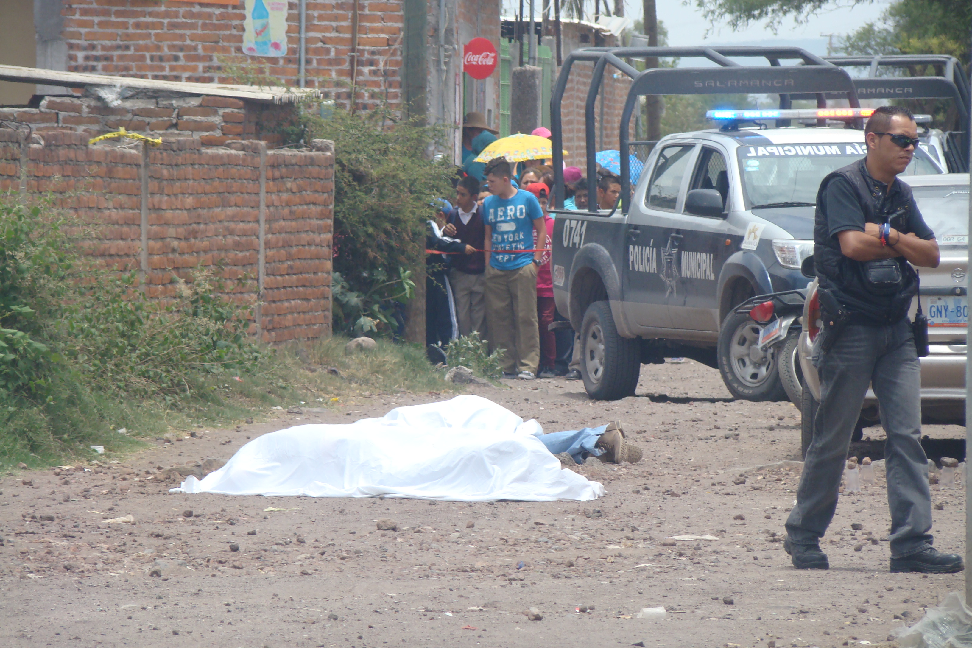 RENCILLAS FAMILIARES DEJAN DOS MUERTOS EN LA CAPILLA