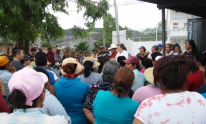 Habitantes de La Ordeñas  otras 2 comunidades, seguirán impidiendo el paso a trabajadores de trituradora de la empresa Azacan. 