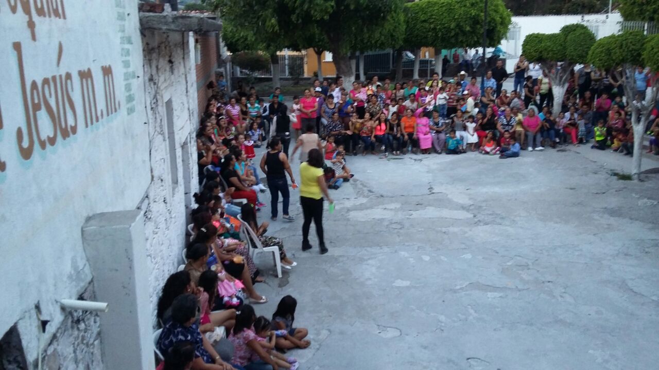 ASEGURA JAVIER RAMÍREZ APOYOS ECONÓMICOS A ESCUELAS
