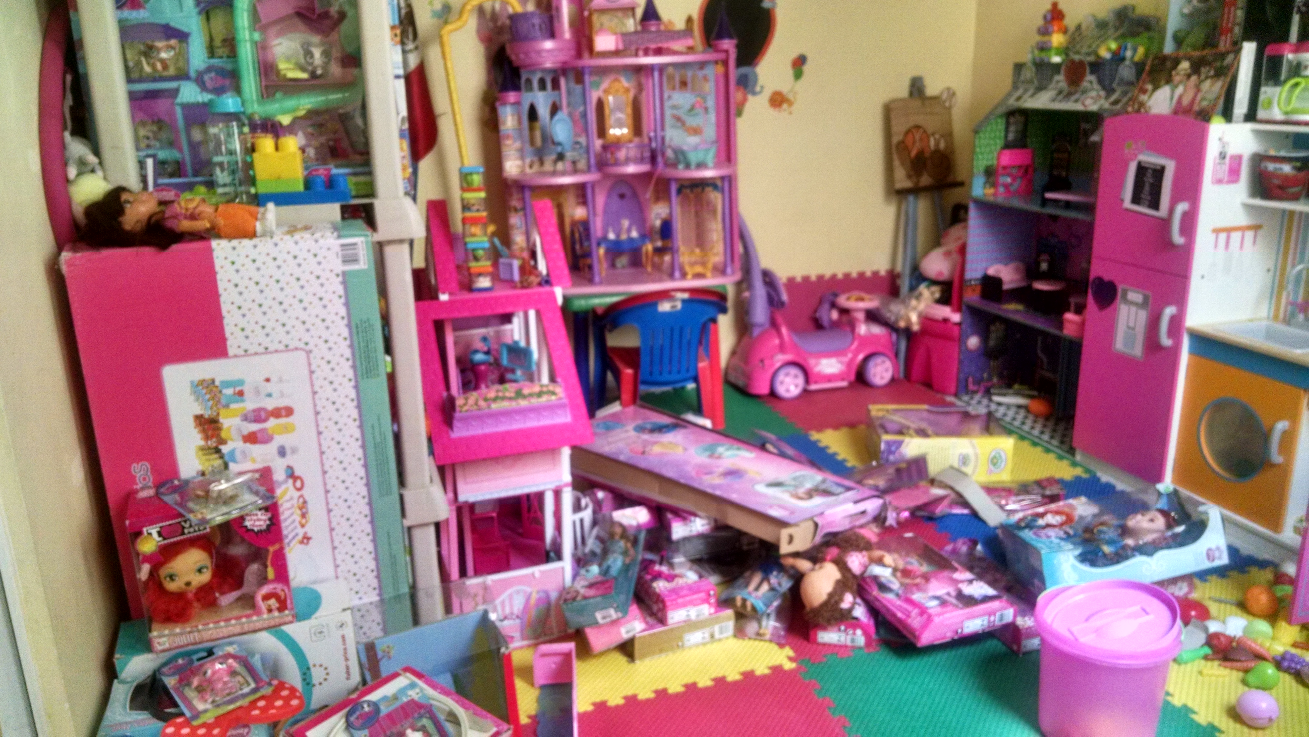 «MAESTRAS» ABUSAN SEXUALMENTE DE NIÑOS EN GUARDERÍA