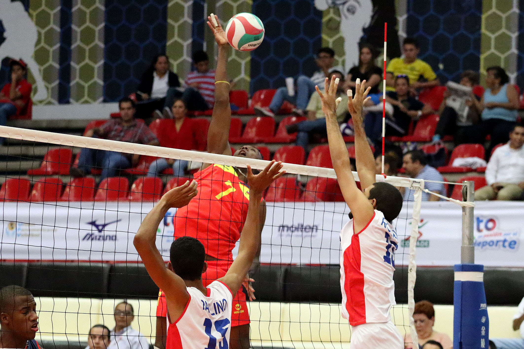 En la Copa Panamericana Chile entre los cuatro mejores tras vencer a México