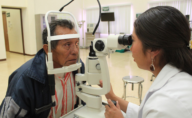 FACTOR HEREDITARIO INTERVIENE EN RETINOSIS PIGMENTARIA: OFTALMÓLOGA DEL IMSS