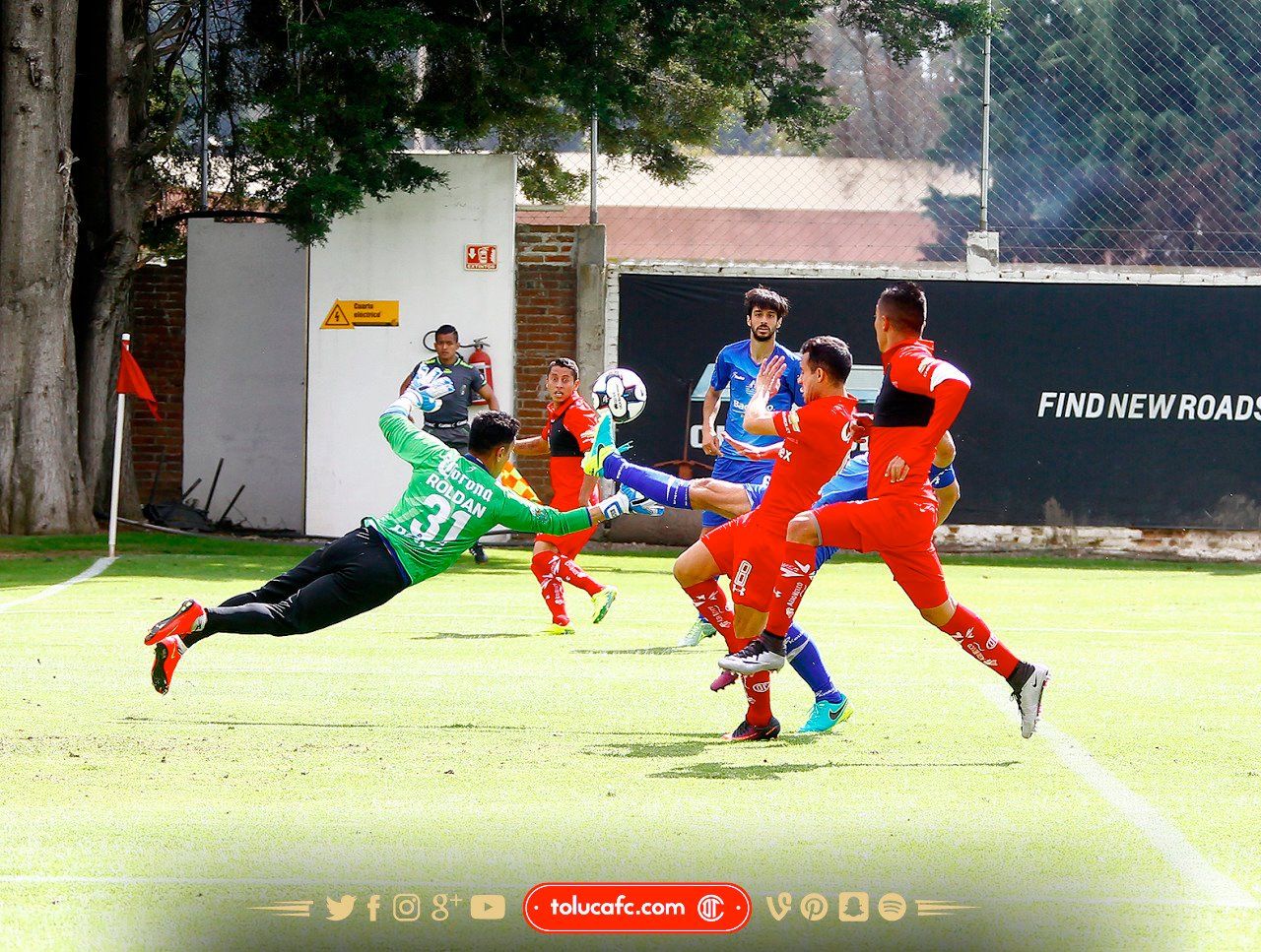 Los Toros de Celaya metieron en aprietos a los Diablos Rojos del Toluca en duelos amistosos