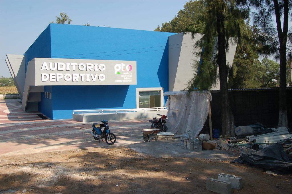 Construye el INIFEG auditorio en el CBTIS No.217 EN URIANGATO