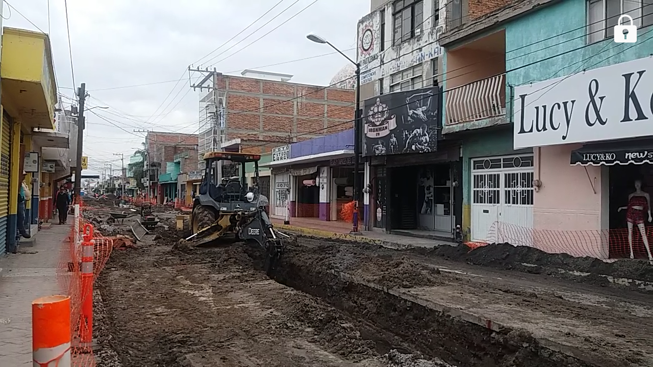 CONTINÚAN MOLESTIAS DE CIUDADANOS POR TRÁFICO DEBIDO A OBRAS EN CALLE ZARAGOZA