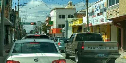 CONSIDERAN SALMANTINOS QUE LAS OBRAS PUBLICAS EN EL MUNICIPIO SON DE MALA CALIDAD Y FALTA DIFUSION PARA EVITAR TRAFICO