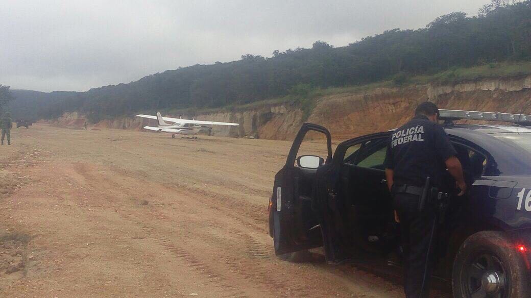 ASEGURAN EN GUANAJUATO AVIONETA CARGADA CON COCAÍNA