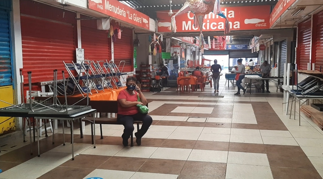 «¡ESTAMOS VIVIENDO AL DÍA! ESTAMOS A PAN Y AGUA Y ALGUNOS YA CERRARON» COMERCIANTES DEL MERCADO TOMASA ESTEVES