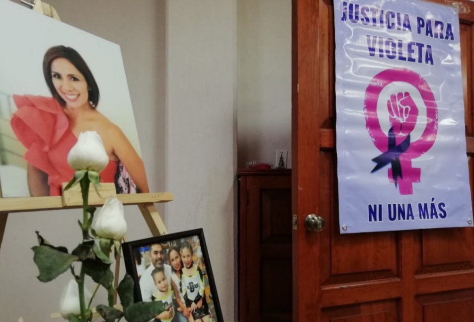 #Estado DENUNCIAN NEGLIGENCIA, MUERE MUJER QUE SE  REALIZÓ LIPOESCULTURA, MÉDICO NO TENÍA ESPECIALIZACIÓN.