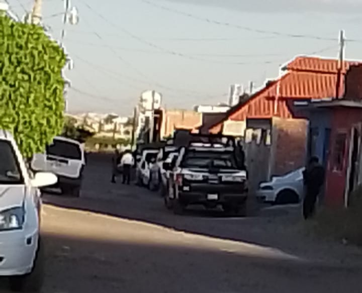 SE REÚNE BEATRIZ HERNÁNDEZ CON PRESIDENTE DE COLONIA 18 DE MARZO, SIN INVITAR A COLONOS