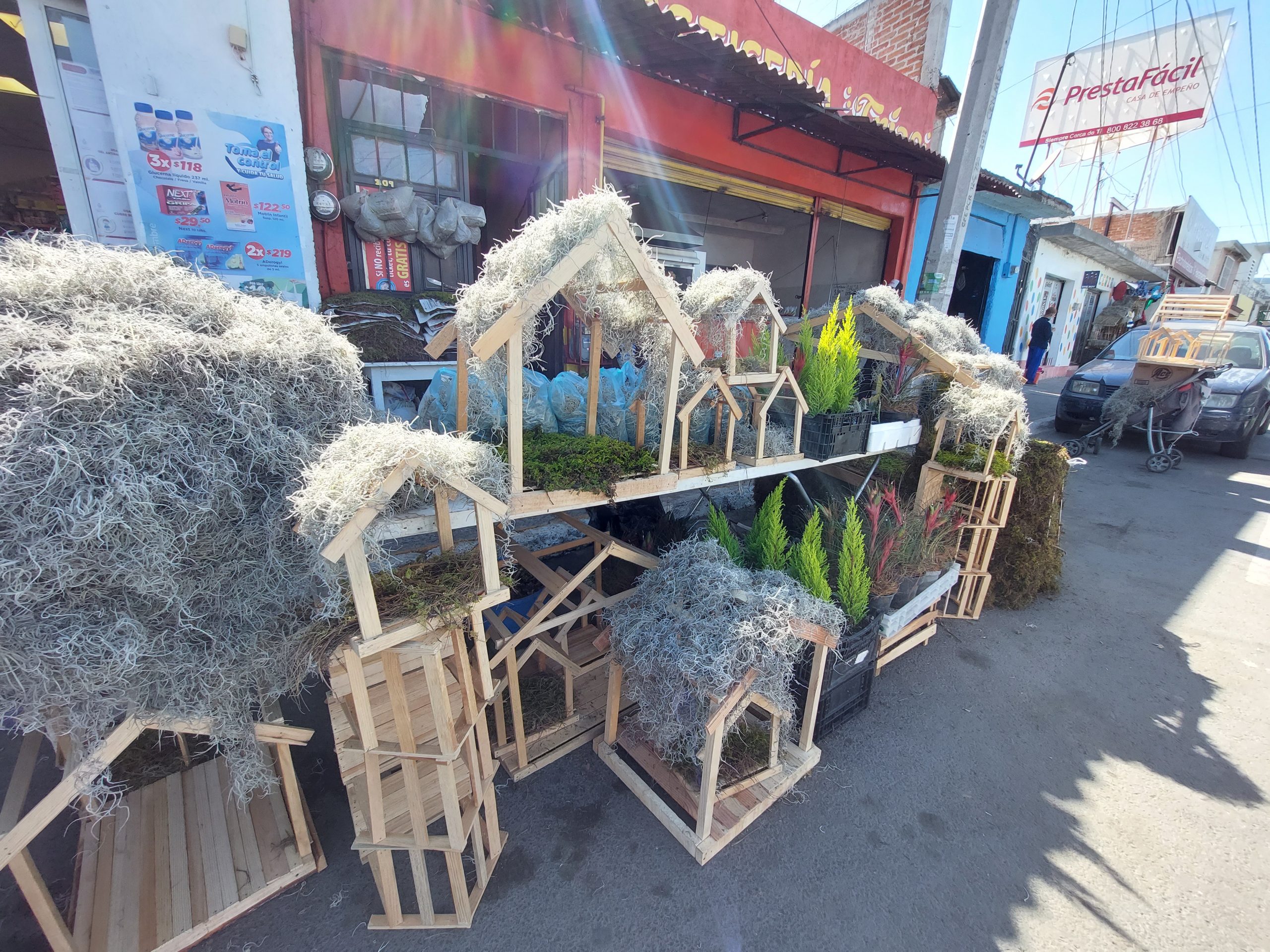 ACCESORIOS PARA LA INSTALACIÓN DE NACIMIENTOS YA A LA VENTA EN DIVERSOS PUNTOS DE LA CIUDAD