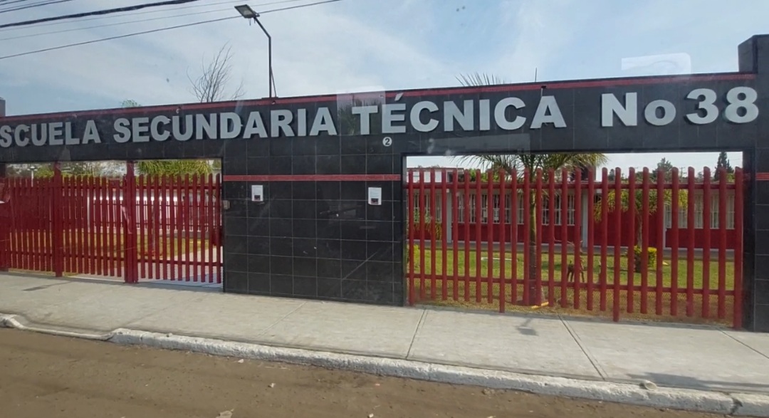 ESTUDIANTES SALMANTINOS SALEN DE VACACIONES Y SE PREPARAN PARA EL REGRESO A LAS AULAS 100% PRESENCIAL EN ENERO 2022