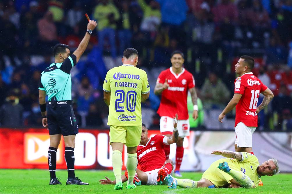 AMÉRICA VENCIÓ AL TOLUCA Y SUMÓ SU PRIMER TRIUNFO DEL TORNEO