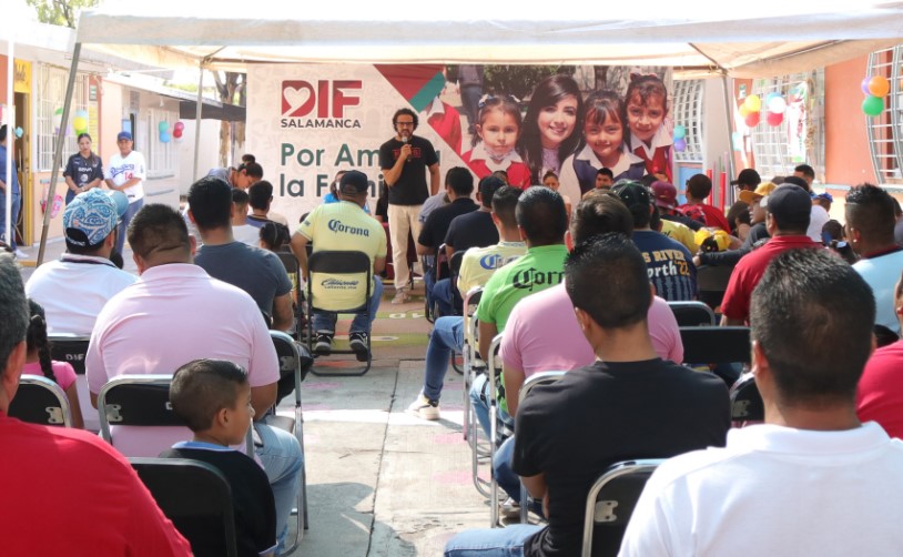ORGANIZAN ACTIVIDADES DE PADRES E HIJOS EN ESCUELA DE SALAMANCA.