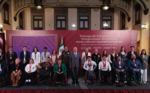 PRESIDENTE ENTREGA APOYOS A PARTICIPANTES DE JUEGOS OLÍMPICOS Y PARALÍMPICOS…