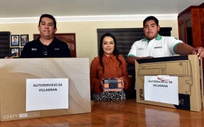 VILLAGRÁN RECIBE DONACIÓN DE COMPUTADORAS PARA EL AYUNTAMIENTO