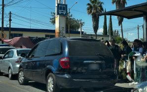 PADRES DE FAMILIA DE LAS ESCUELAS UBICADAS EN CALLE LEONA…