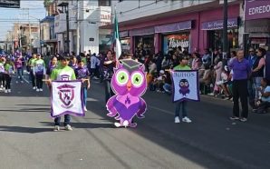 CON ALEGRÍAS Y TALENTO, 42 CONTINGENTES ENGALANAN EL DESFILE POR…