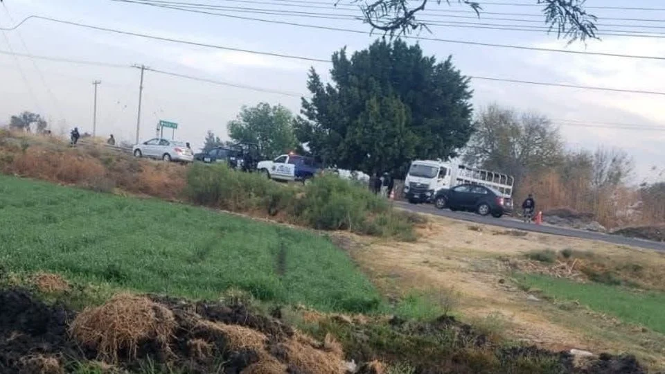 HALLAN CUERPOS DE DOS MUJERES EN LA CARRETERA SALAMANCA-VALLE DE SANTIAGO