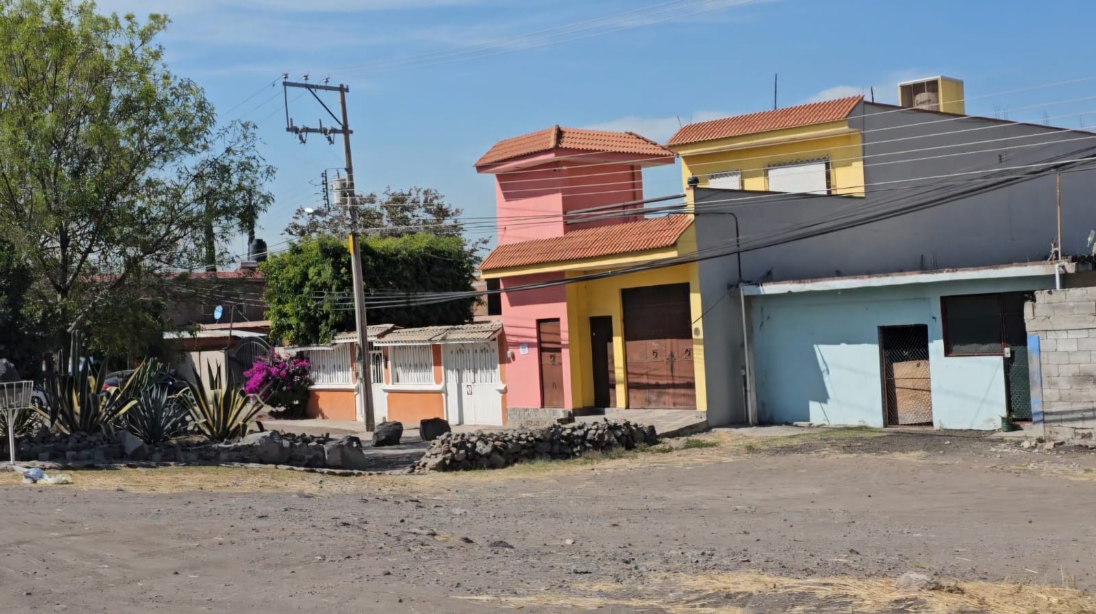 #ReporteCiudadano ¡SE ADUEÑAN DE LAS CALLES! VECINOS DE OTEROS DENUNCIAN INVASIÓN DE VIALIDADES