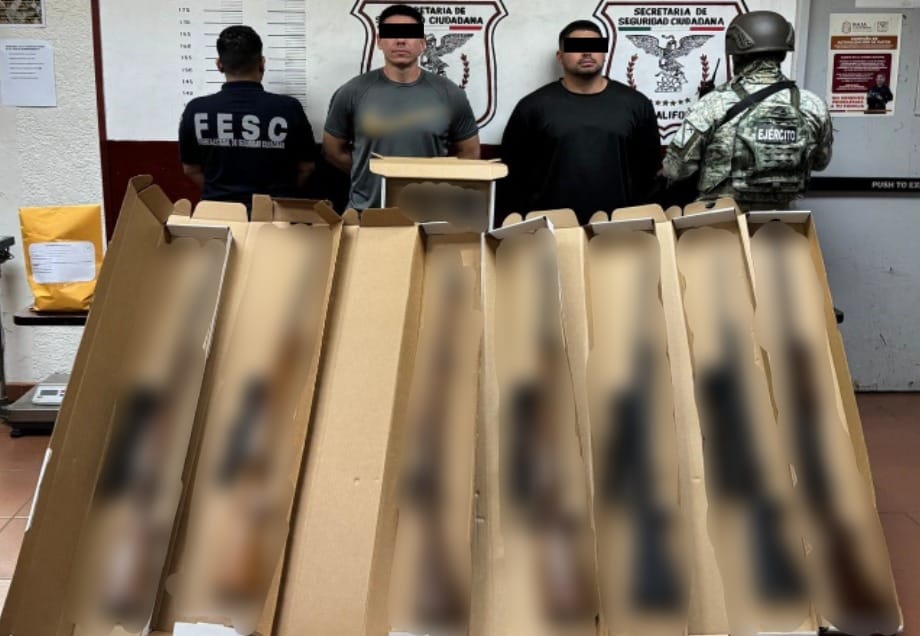 #Nacional EN BAJA CALIFORNIA, AUTORIDADES FEDERALES DETIENEN A MÁS DE 5 PERSONAS, ARMAS Y DOSIS DE DROGA