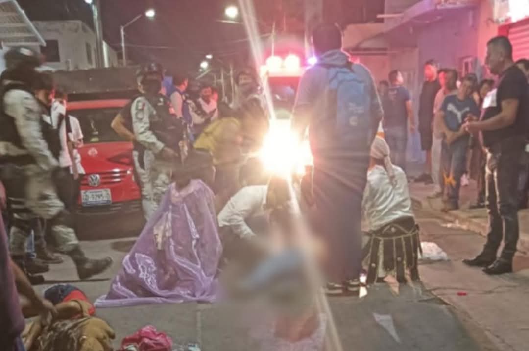 #Celaya PAREJA ES ASESINADA A BALAZOS EN PLENA CELEBRACIÓN DE LA REPRESENTACIÓN DE LAS TRES CAIDAS