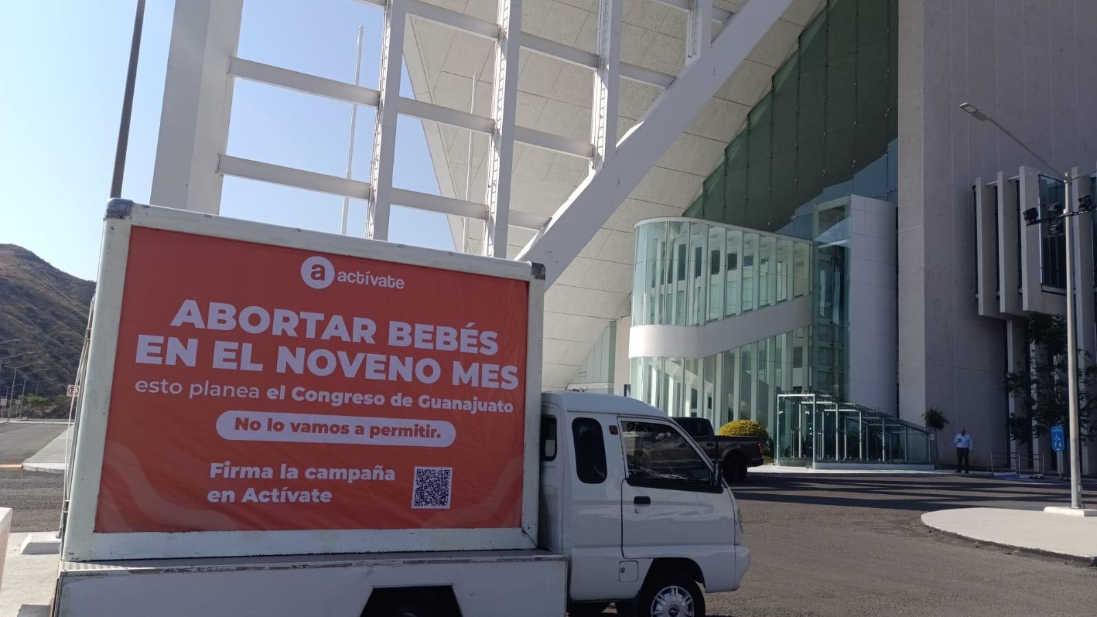 🔴 DIPUTADOS DE GUANAJUATO RECIBEN MENSAJES SOBRE EL ABORTO