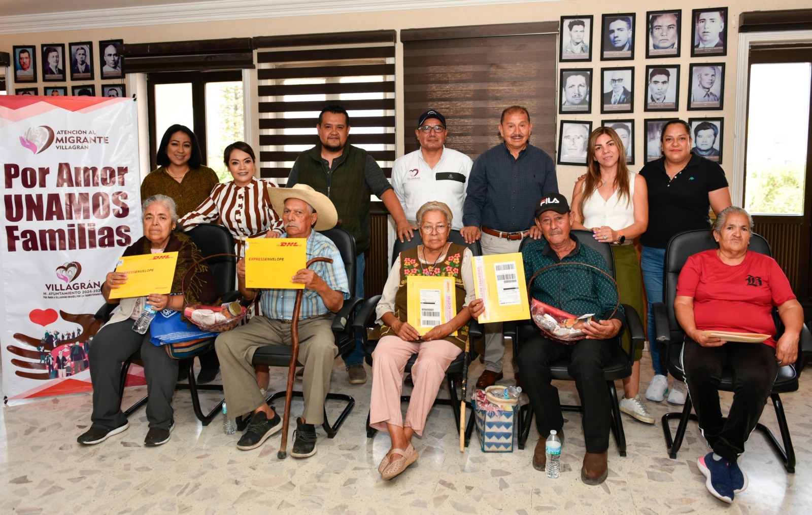 VILLAGRÁN ENTREGA VISAS A ADULTOS MAYORES PARA REENCUENTRO FAMILIAR 