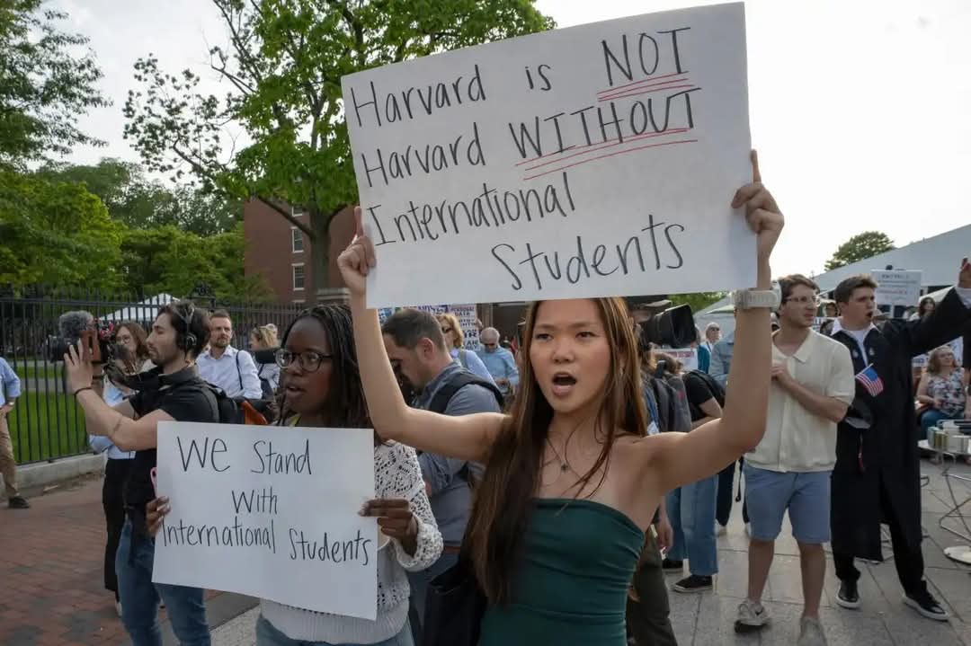 EE.UU. ENDURECE RESTRICCIONES PARA ESTUDIANTES CHINOS  