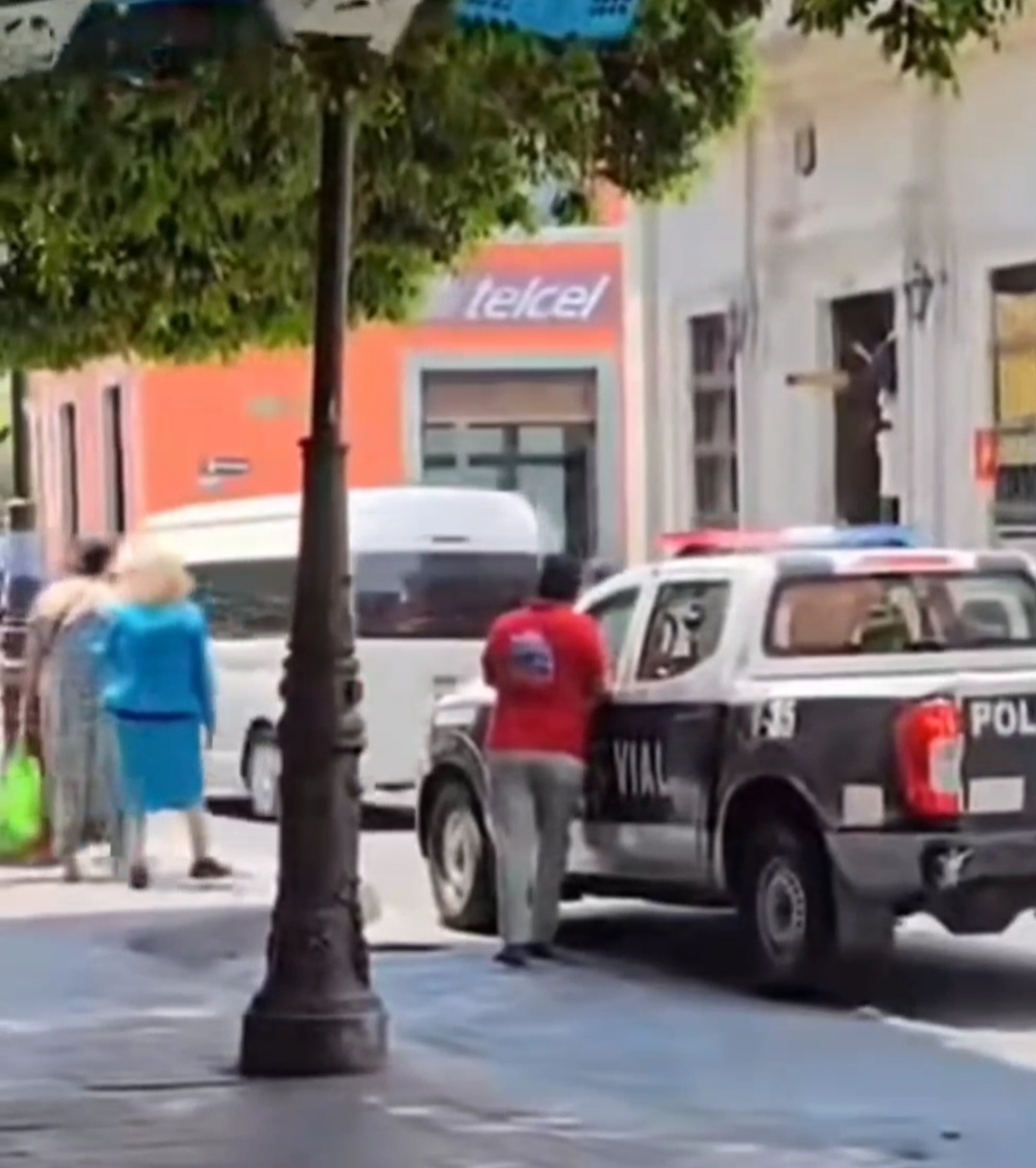 OTRO POLICÍA DESPEDIDO EN GUANAJUATO POR RECIBIR UNA “MORDIDA”
