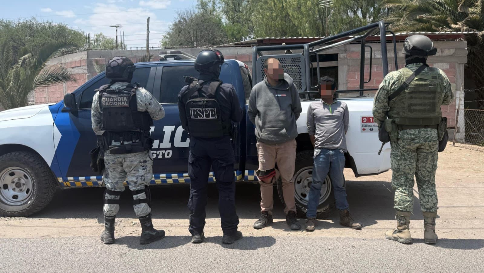 #SanJoséDeIturbide DETIENEN A DOS POR ROBO A TRANSPORTE DE CARGA, LES ASEGURAN ARMAS Y DOSIS DE DROGA