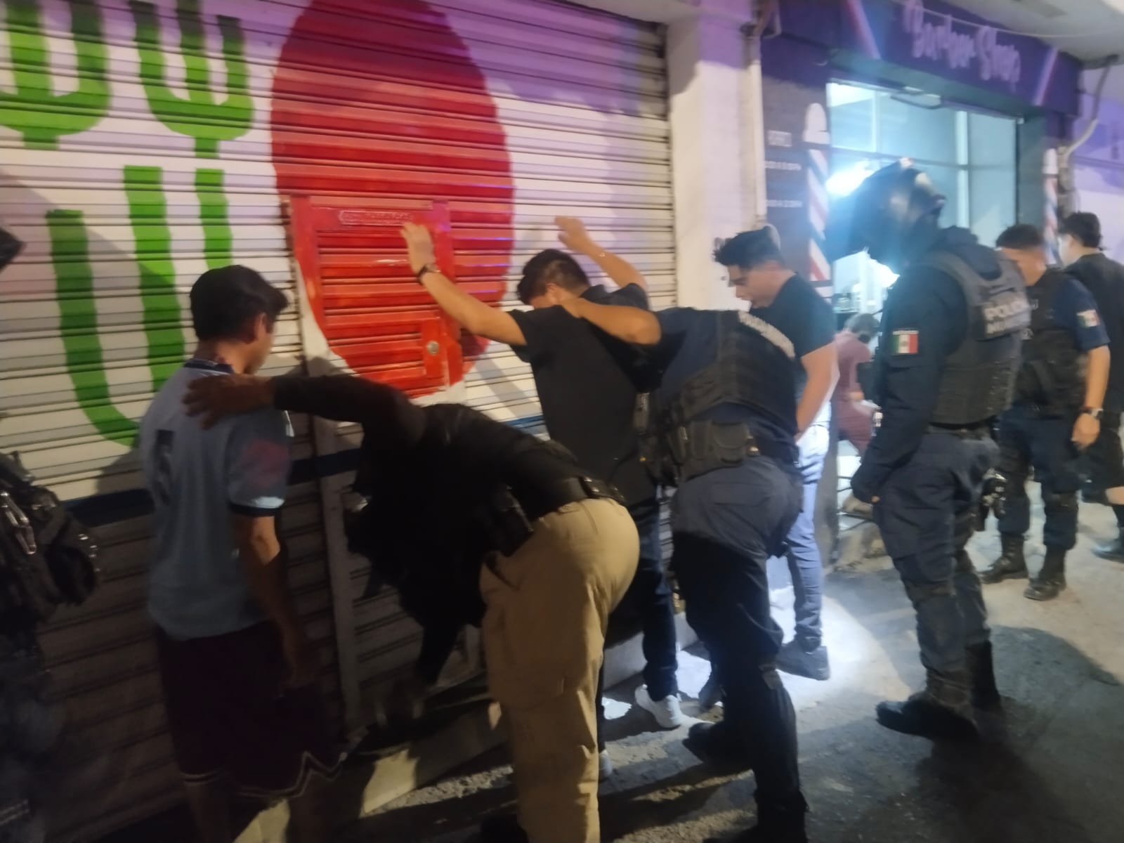 #Salamanca AUTORIDADES DETIENEN A 40 PERSONAS DURANTE OPERATIVOS