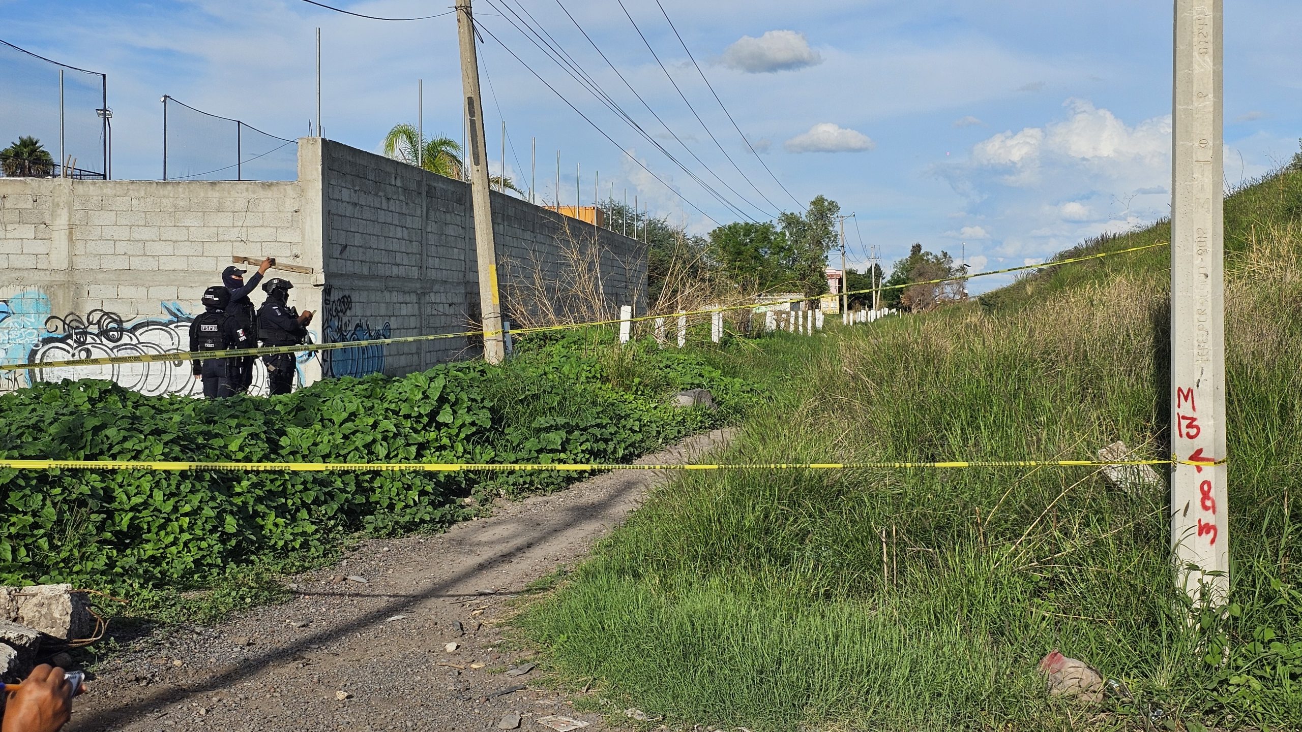 Localizan a masculino sin signos vitales en colonia Albino García 
