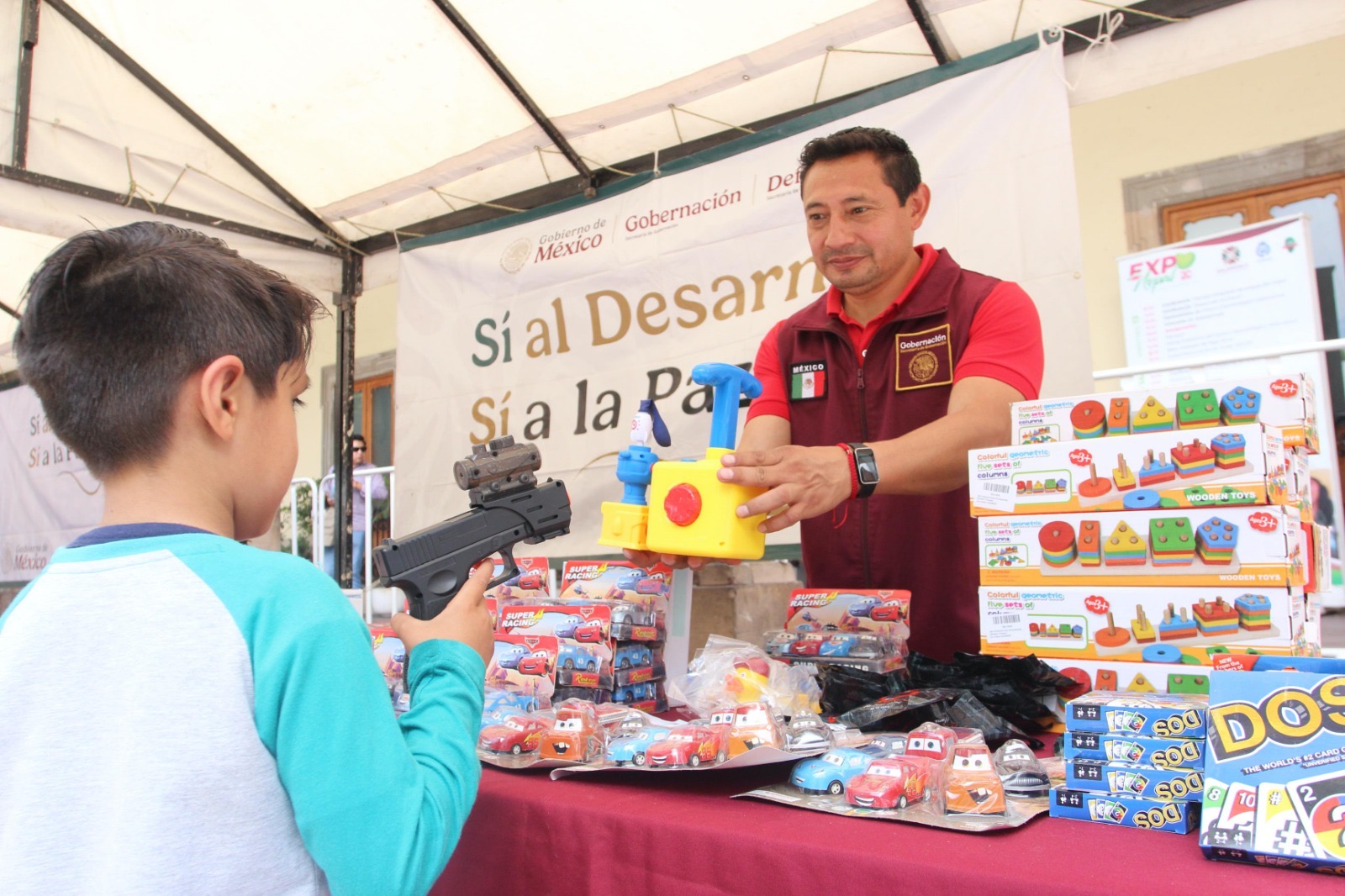 INICIA EN SALAMANCA LA CAMPAÑA “SÍ AL DESARME, SÍ A LA PAZ”: INVITAN A ENTREGAR ARMAS Y CAMBIAR JUGUETES BÉLICOS
