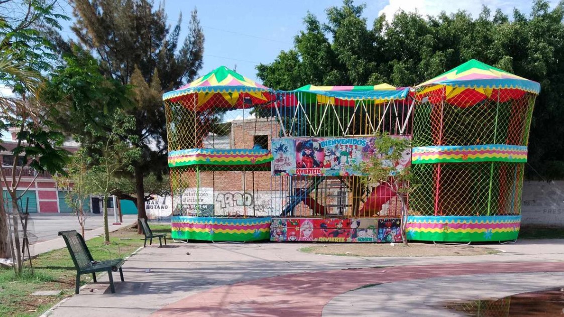 #Salamanca VECINOS DE LA COLONIA 1910 DENUNCIAN DAÑOS A LOS COLUMPIOS DEL PARQUE POR INSTALACIÓN DE JUEGO INFANTIL