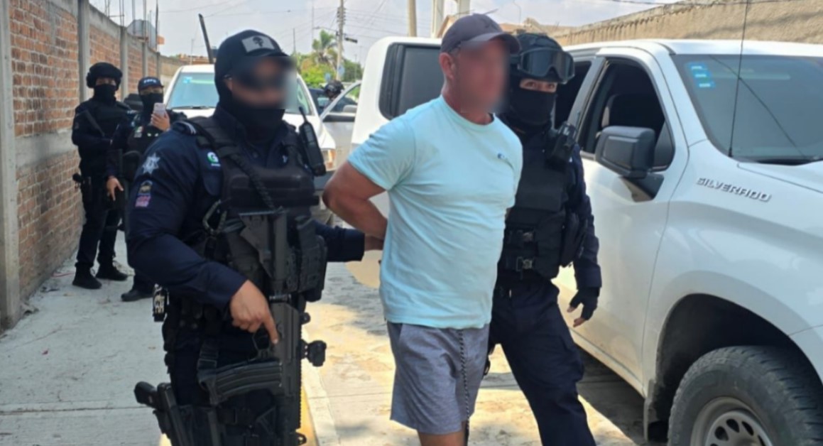 #ValleDeSantiago DETIENEN A ESTADOUNIDENSE CON ESTATUS MIGRATORIO ILEGAL. ES SEÑALADO POR FRAUDE EN ESTADOS UNIDOS