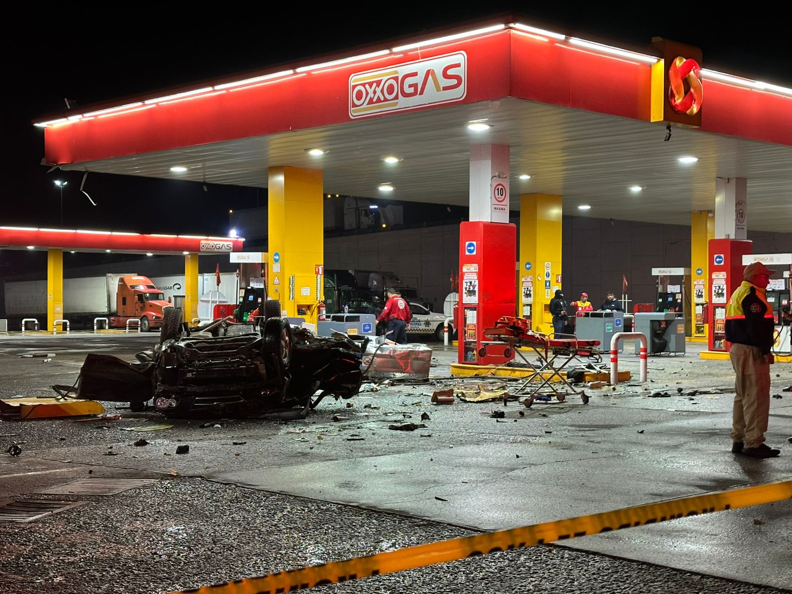 #Salamanca FATAL ACCIDENTE EN AV VALLE DE SANTIAGO DEJA 3 PERSONAS SIN VIDA 