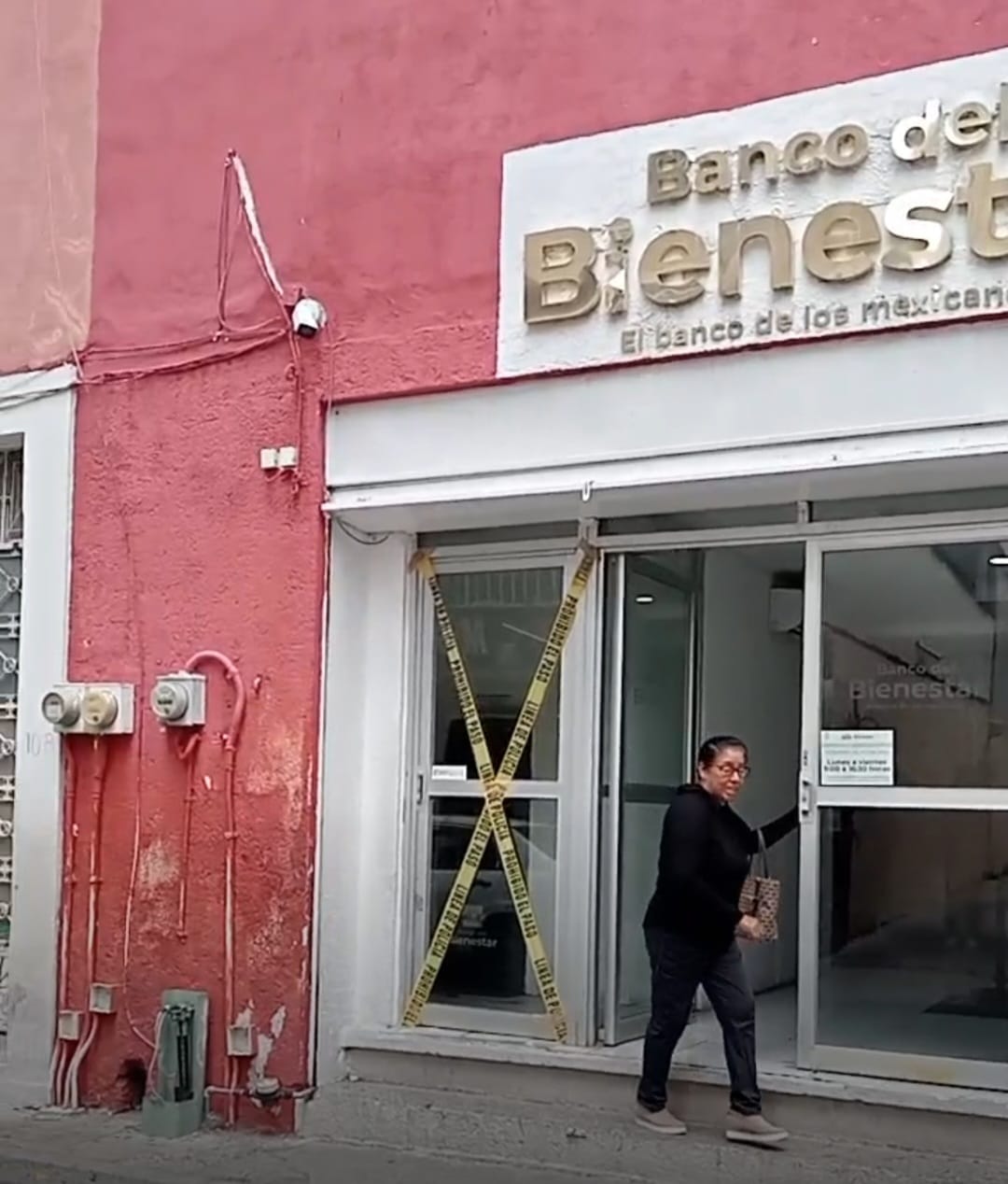 INTENTAN ROBAR CAJERO DEL BANCO DEL BIENESTAR EN PLENO CENTRO DE CELAYA