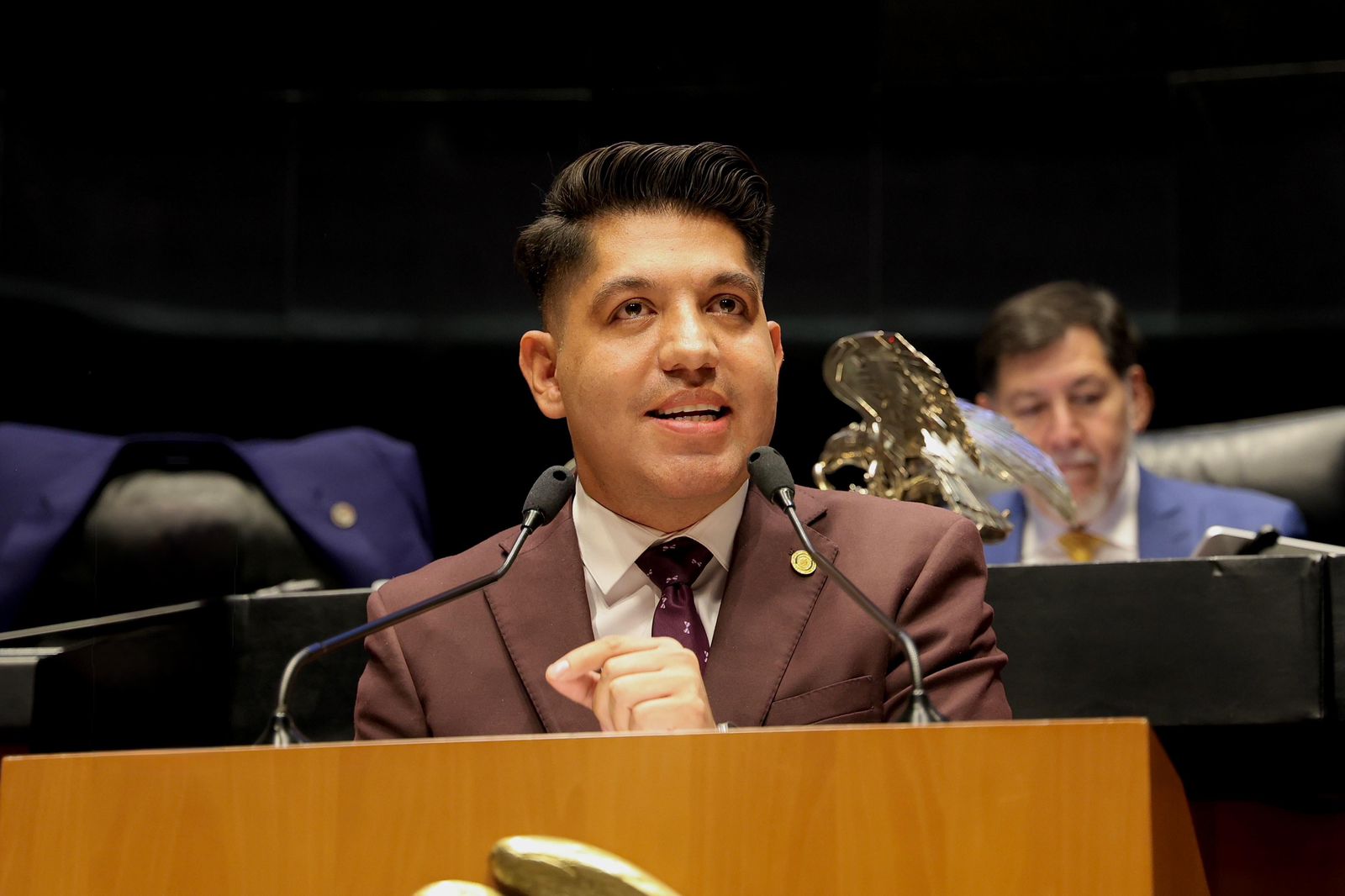 MORENA IMPULSA LEY PARA ELIMINAR TRÁMITES BUROCRÁTICOS; SENADOR EMMANUEL REYES DESTACA BENEFICIOS PARA LAS FAMILIAS Y LAS MIPYMES