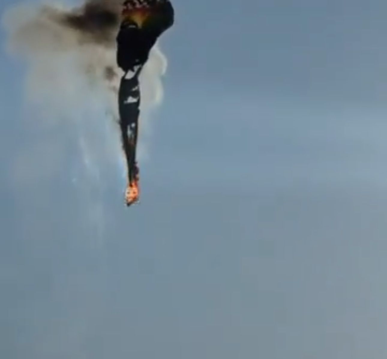 #Internacional INCENDIO Y CAÍDA DE GLOBO AEROSTÁTICO DEJAN 8 MUERTOS EN BRASIL