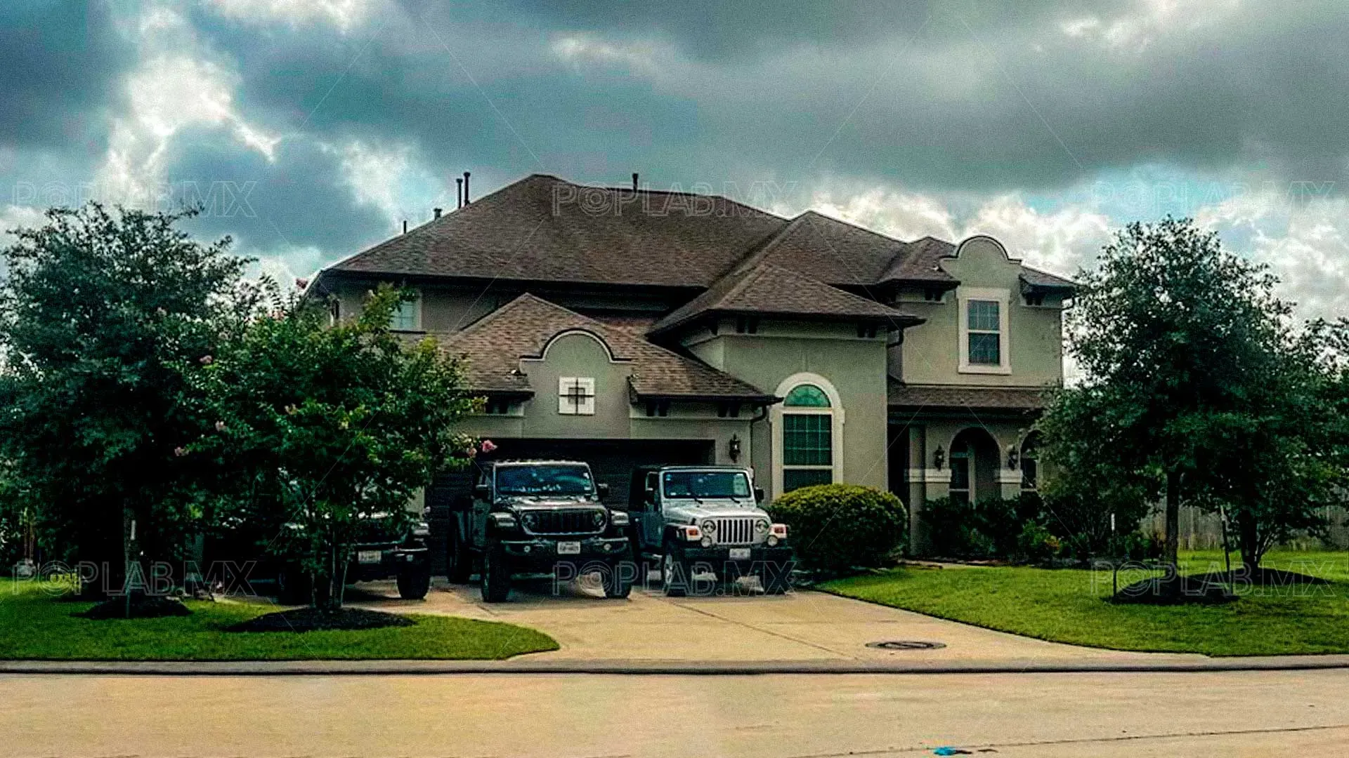 🧨 🏡 ESTA ES  LA MANSIÓN Y LA VIDA DE LUJO DEL EXGOBERNADOR DE GUANAJUATO DIEGO SINHUE QUIEN AHORA VIVE EN TEXAS
