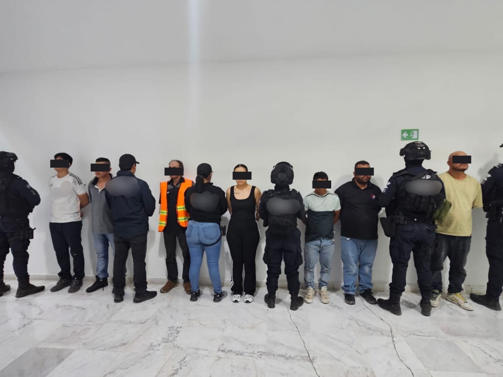 #León DESMANTELAN PRESUNTO CENTRO DE DISTRIBUCIÓN DE DROGA, HAY OCHO DETENIDOS