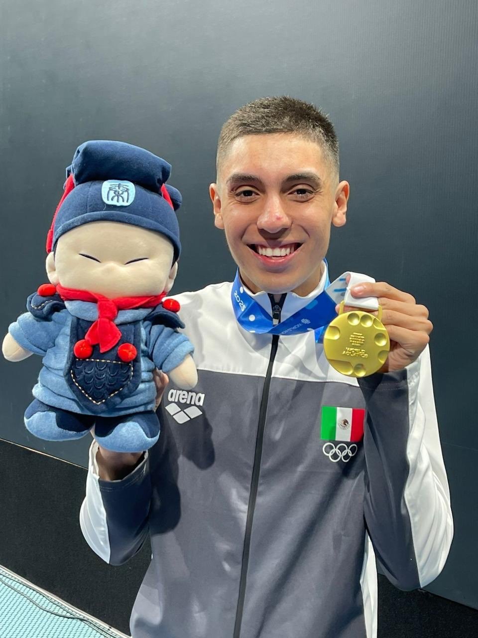 #Deportes DIEGO VILLALOBOS HACE HISTORIA CON ORO EN LA COPA DEL MUNDO DE NATACIÓN ARTÍSTICA