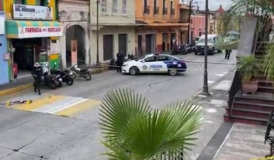 ASESINAN A AGENTE DE TRÁNSITO EN PLENO CENTRO DE YURIRIA