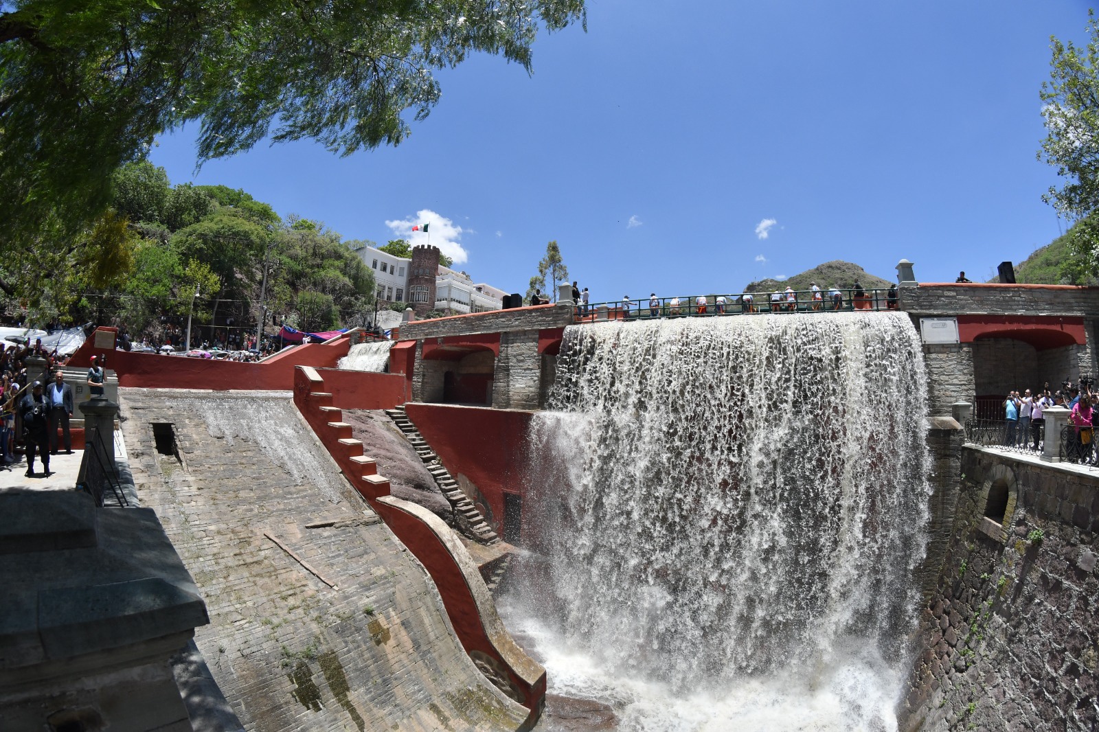 Desde 1749, se realiza la tradicional apertura de la Presa de la Olla