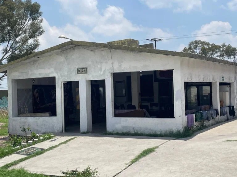 Internos de un anexo invaden propiedad militar. Autoridades buscan desalojo
