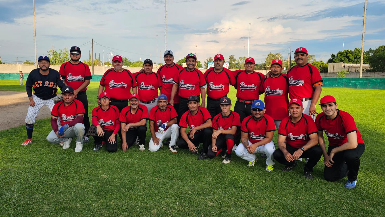 #Salamanca #Deportes Un final de infarto: El Salmantino cae ante Los Parientes por 9-8 en emocionante duelo de softbol