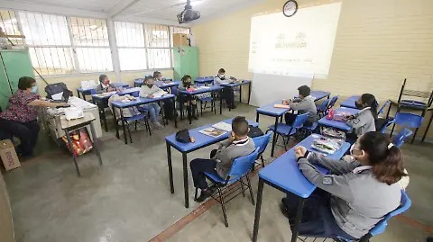 💥 Docentes de Guanajuato denuncian descuentos irregulares… otra vez