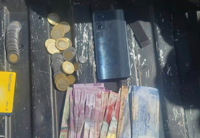 Lo detienen mientras intentaba escapar en autobús tras asaltar una panadería de #León